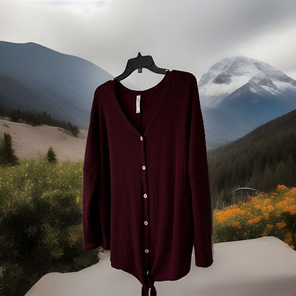 XL Zenana Outfitters Wine Colored Ribbed Material Stretchy Oversized Top - Picture 3 of 10